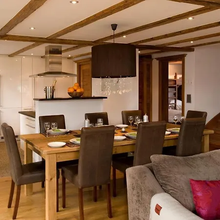 بيت للعطل Panorama Chalet With Views To The Glaciers And The Dom *