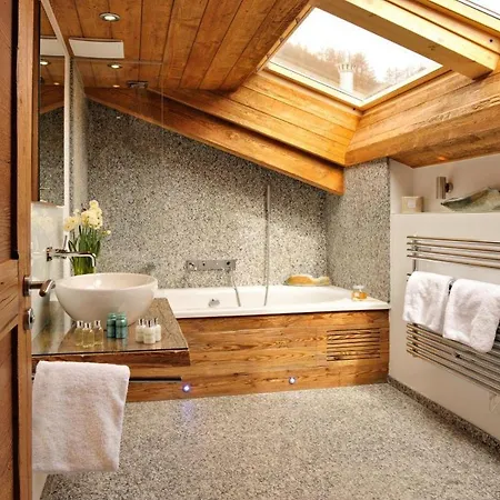 Ferienhaus Panorama Chalet With Views To The Glaciers And The Dom Saas-Fee